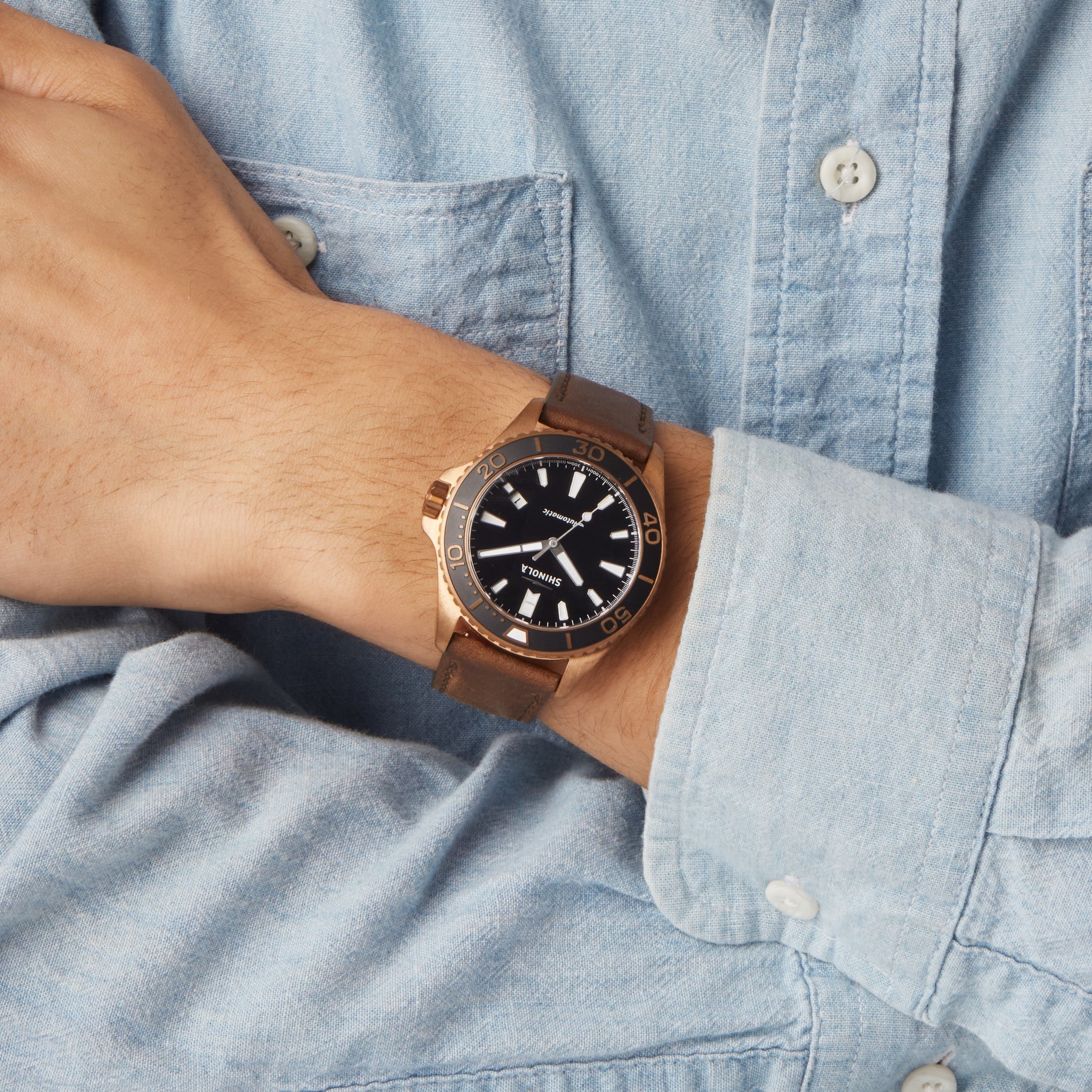 時計 SHINOLA Monster Automatic 43mm shinola-43mm-ceramic-monster-