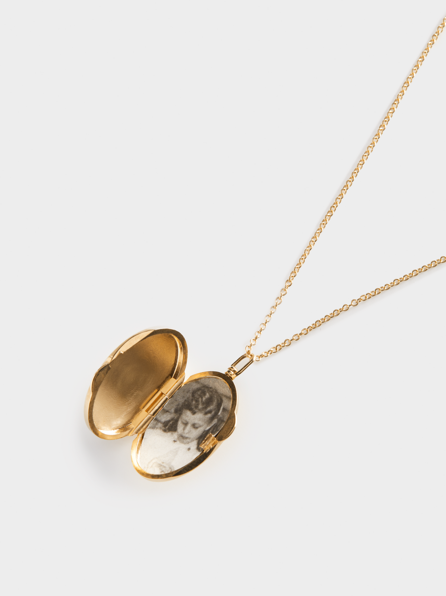 Diamond Oval Locket Necklace - Yellow Gold