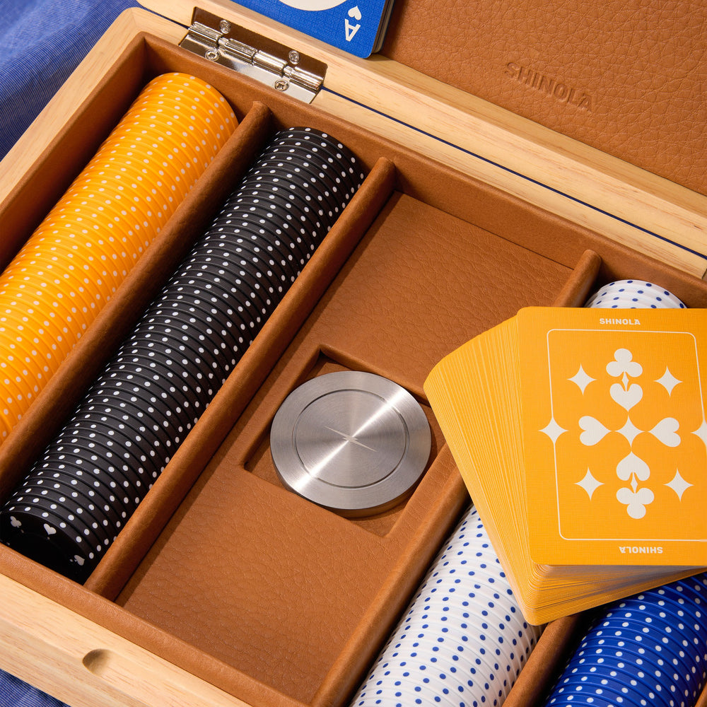 Lacquered Wood Poker Set - Cream / Blue